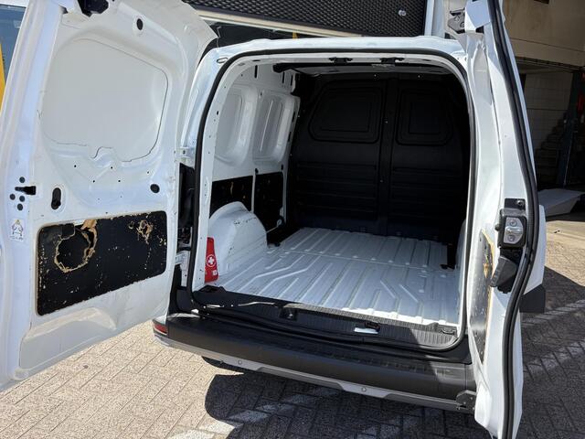 Renault KANGOO 1.3 TCe 130 Comfort L1 | Navigatie | Achteruitrijcamera | Airco | Cruise Control | Parkeersensoren | DAB | Key-less |