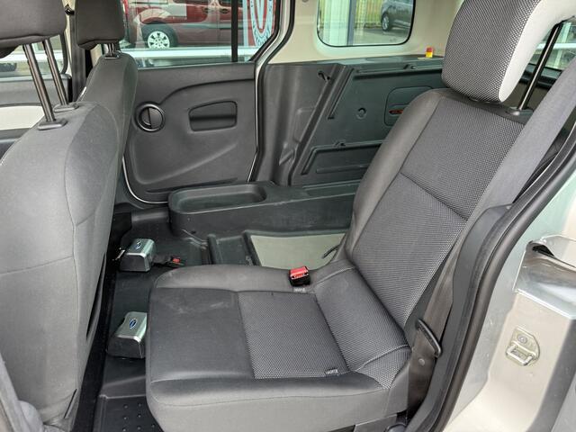 Renault KANGOO FAMILY Tech 3+1 Rolstoelauto 1.2 TCe (Zeer nette 3+1 Rolstoelauto met automatische klep!)