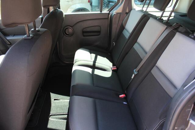Renault KANGOO FAMILY 1.2 EDC 115 PK Limited Automaat