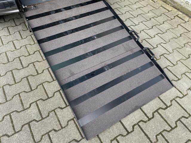 Renault KANGOO FAMILY 4+1 Rolstoelauto 1.2 TCe Limited Start&Stop (Mooie complete 4+1 Rolstoelauto!)