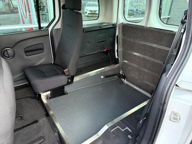 Renault KANGOO FAMILY 3+1 Rolstoelauto 1.2 TCe (Zeer nette 3+1 Rolstoelauto met lage km.stand!)