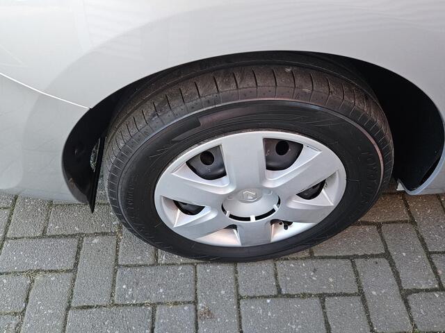 Renault KANGOO FAMILY Renault 1.2 TCe / Automaat / Zeer nette wagen 1.2 TCe *** AUTOMAAT -AIRCO-ELECTR.RAMEN-CV-DEALER ONDERHOUDEN, etc,etc ***