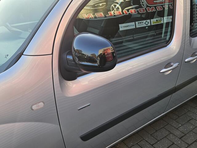 Renault KANGOO FAMILY Renault 1.2 TCe / Automaat / Zeer nette wagen 1.2 TCe *** AUTOMAAT -AIRCO-ELECTR.RAMEN-CV-DEALER ONDERHOUDEN, etc,etc ***