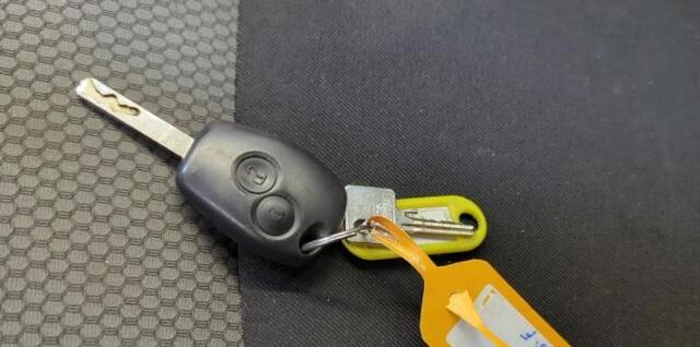 Renault KANGOO Z.E. 100% EV. 44KW / 33KWh./ Maxi-L2 / 5Pers. / 2x Schuifdeur / Navigatie / Pdc+Camera / Apk 10-2026