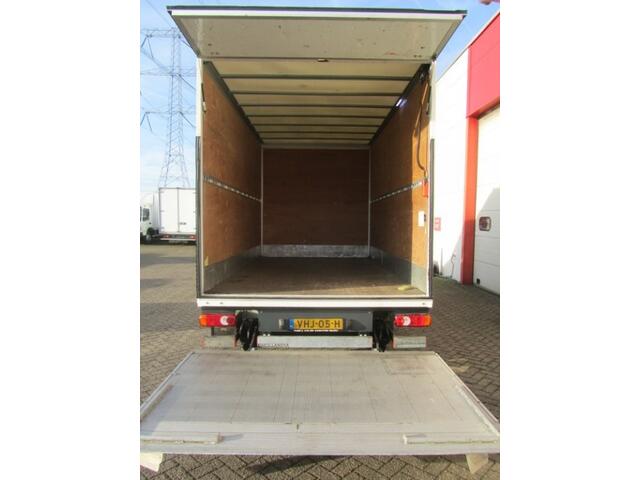Renault MASTER MET LAADLIFT! EURO 6!