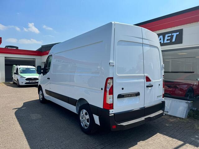 Renault MASTER T33 2.3 dCi 150 L2H2 Energy Comfort