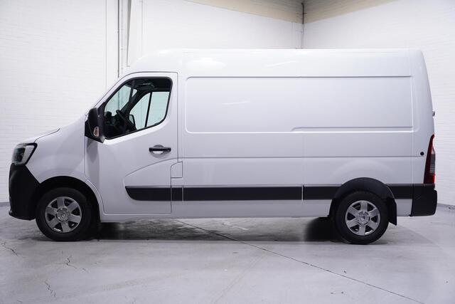 Renault MASTER 2.3 dCi 135 pk L2H2 Airco, Camera, Navi Cruise Control, Geveerde Stoel, PDC achter, 3-Zits, Nieuw