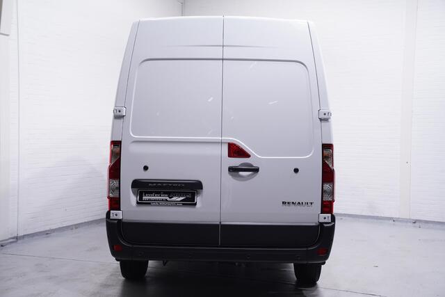 Renault MASTER 2.3 dCi 135 pk L2H2 Airco, Camera, Navi Cruise Control, Geveerde Stoel, PDC achter, 3-Zits, Nieuw