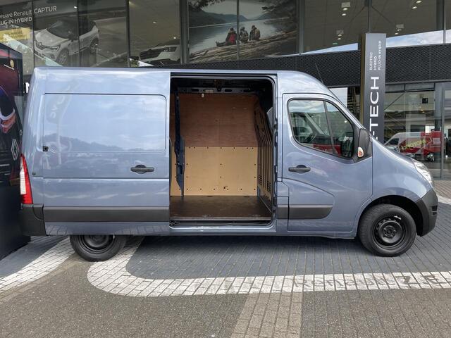 Renault MASTER T33 2.3 dCi L2H2 TREKHAAK / NAVIGATIE / CRUISE CONTROL / BIJRIJDERSSTOEL / PARKEERSENSOREN /