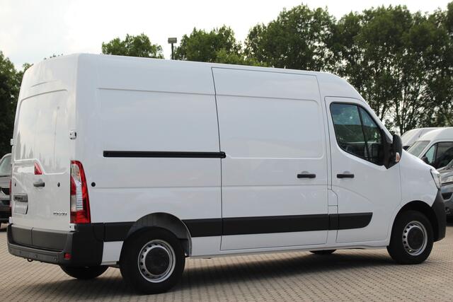 Renault MASTER T35 2.3dCi 135pk L2H2 | Airco | Cruise | Navi | DAB | | Lease 587,- p/m