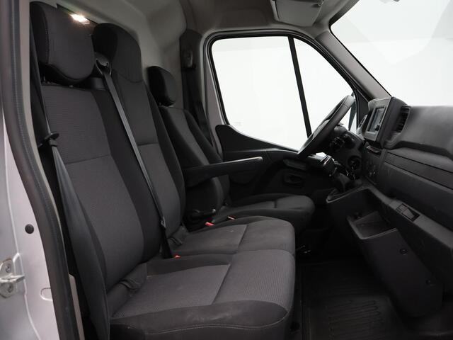 Renault MASTER 2.3 dCi 135 PK L1H1 WORK EDITION + CAMERA / TREKHAAK / NAVIGATIE / CLIMATE / CRUISE / DAB+