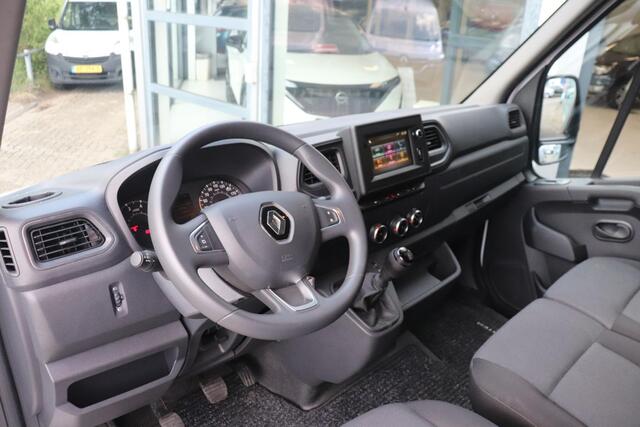 Renault MASTER T35 2.3 dCi 135 L2H2 Work Edition | Airco | Navi | Trekhaak | PDC + camera | Cruise | Bluetooth | Betimmering |