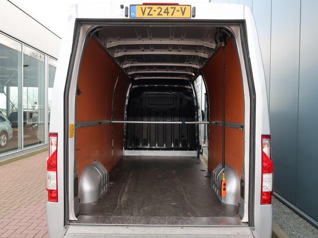 Renault MASTER T35 2.3 dCi 125pk L3H2 Laadklep 1555KG LAADVERM. CAMERA/NAVI/CRUISE/AIRCO/1E EIGENAAR!