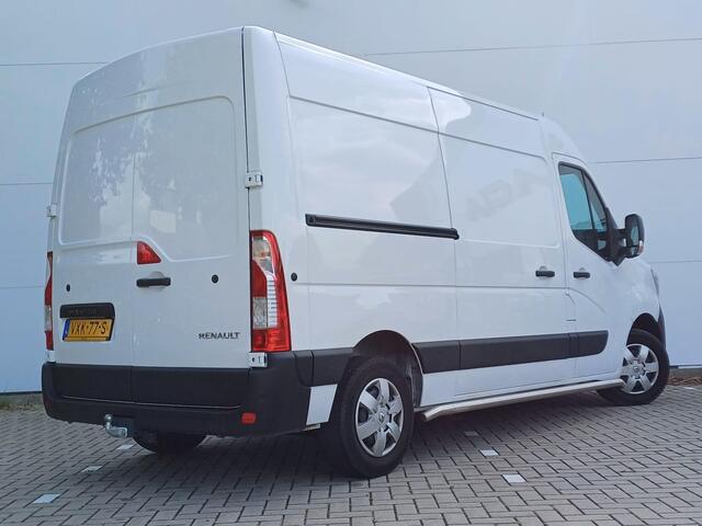 Renault MASTER T35 2.3 dCi 135 L2H2 Work Edition Navigatie / Parkeersensoren + Camera / Trekhaak / Cruise Control / Lat-om-lat / Vloer / Sidebars