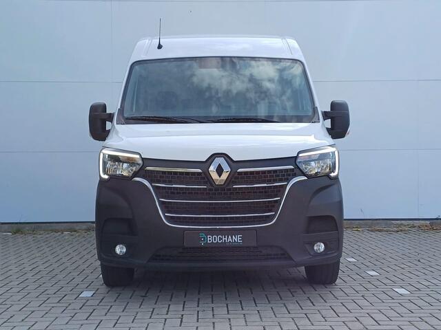 Renault MASTER T35 2.3 dCi 135 L2H2 Work Edition Navigatie / Parkeersensoren + Camera / Trekhaak / Cruise Control / Lat-om-lat / Vloer / Sidebars