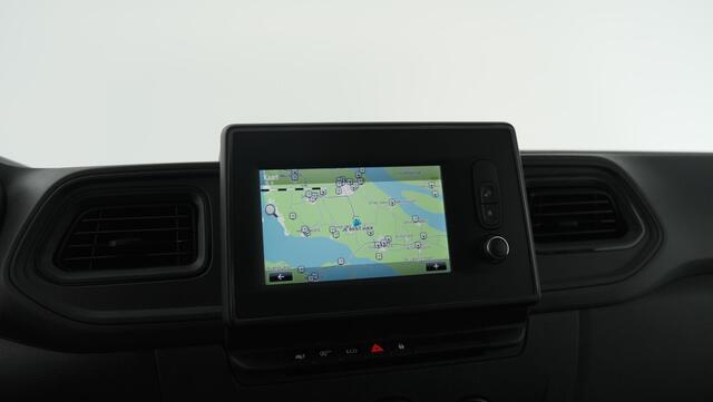 Renault MASTER T35 2.3 dCi 135 L2H2 Comfort | Direct Leverbaar | Navigatie | Parkeersensoren | Airco | Cruise Control | Vloerplaat In Laadruimte