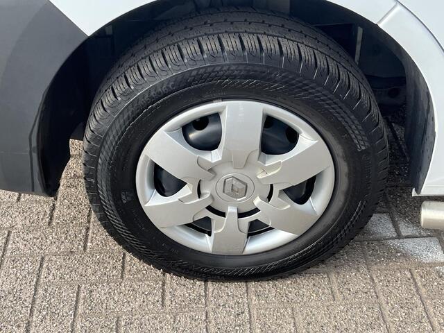 Renault MASTER T35 2.3 dCi 135 L2H2 Work Edition NL-Auto, Trekhaak, Camera
