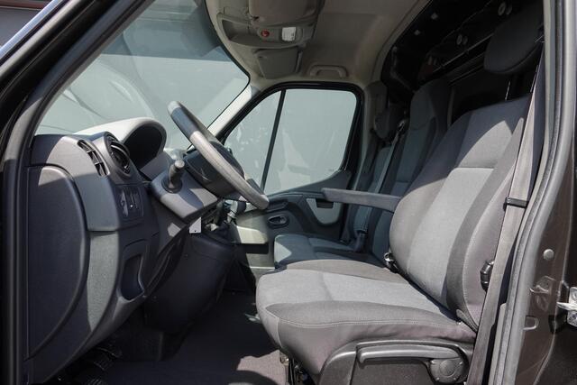Renault MASTER T35 | L2H2 | 2.3 dCi 125Pk | Sidebars | Trekhaak