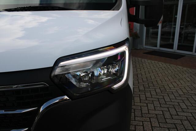 Renault MASTER T35 2.3 dCi 165PK L3 | OPRIJWAGEN | AUTOTRANSPORTER | 3500KG | LIER | CRUISE CONTROL | AIRCO | ZEEPPOMP EN KRAAN | VERLICHTING BUITENZIJDE | TREKHAAK | NIEUWE AUTO! |