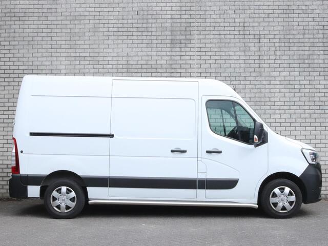 Renault MASTER T35 2.3 dCi 135 L2H2 Work Edition | Trekhaak | A. Camera | Navi | Airco | Cruise | Lat om Lat | NL Auto!