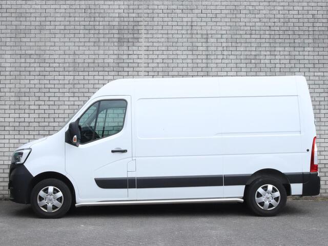 Renault MASTER T35 2.3 dCi 135 L2H2 Work Edition | Trekhaak | A. Camera | Navi | Airco | Cruise | Lat om Lat | NL Auto!