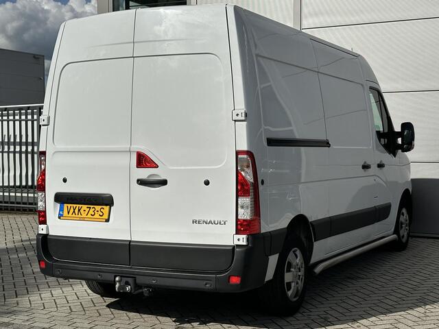Renault MASTER 2.3 dCi 135 T35 L2H2 Work Edition | AIRCO | NAVIGATIE | PARKEER SENSOREN VOOR + ACHTER | TREKHAAK | CAMERA | LAADRUIMTE BETIMMERING |