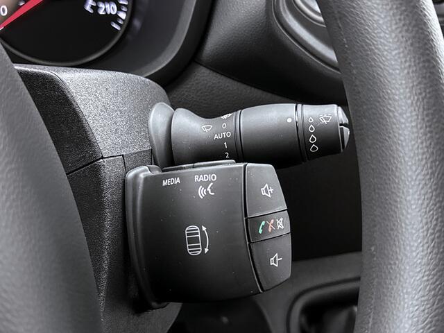 Renault MASTER T35 2.3 dCi 135 L2H2 Navigatie Achteruitrijcamera Cruise Control Bluetooth