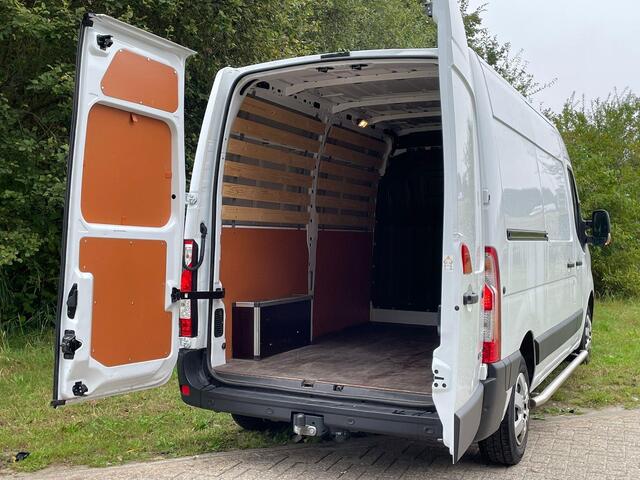 Renault MASTER T35 2.3 dCi 135 L2H2 Work Edition