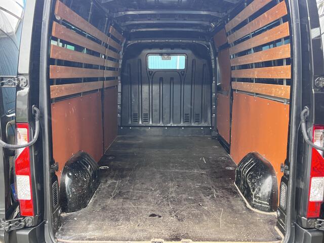 Renault MASTER T35 2.3 131Pk dCi L3H2 / Cruise / Airco / Navi / Apk t/m 10-02-2025