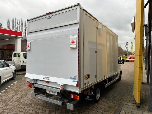 Renault MASTER Bakwagen met laadklep 2.3dCi 165 pk DL/Dubbel lucht/Laadklep 750kg/Navigatie/Cruisecontrol Citybox/Meubelbak/mechanisch geveerde stoel Hoogte 2.320 inwendig/ Breedte 2.220 uitwendig/ Lengte 4.400 inwendig