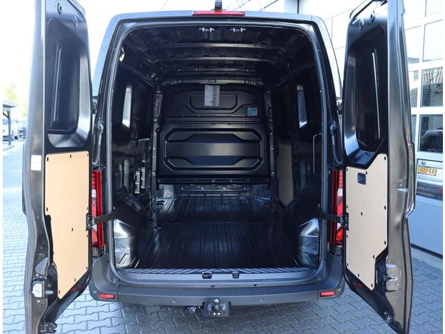 Renault MASTER T35 2.0 dCi 150 L2H2 Advance RED Edition {NIEUW MODEL} DIRECT LEVERBAAR!