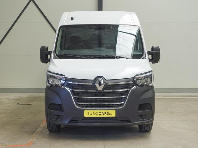 Renault MASTER T33 2.3 dCi 135 L2H2 Airco Cruise control Parkeersensoren Navigatie Trekhaak