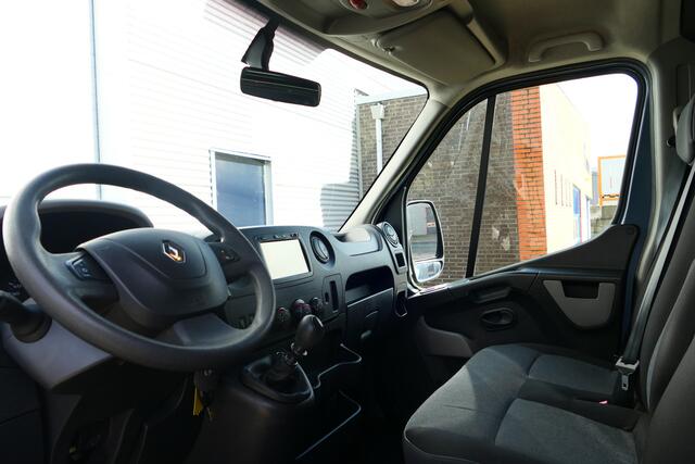 Renault MASTER T28 2.3 dCi 130 L1H1 *meeneemprijs* - Cruise, Trekhaak, Betimmering, Navi