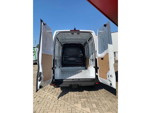 Renault MASTER T35 2.0 dCi 150 PK L2H2 Dubbele schuifdeuren, Nieuw model, Camera, Trekhaak, Apple carplay