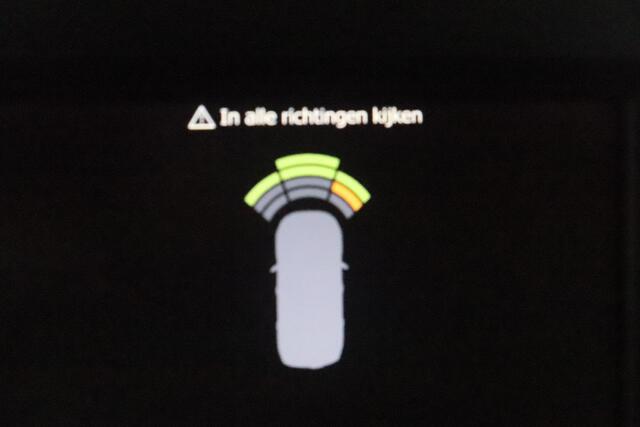 Renault MASTER T33 2.3 dCi 135 L2H2 Work Edition | Navigatie | Trekhaak | Camera |