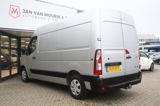 Renault MASTER T33 2.3 dCi 135 L2H2 Work Edition | Navigatie | Trekhaak | Camera |