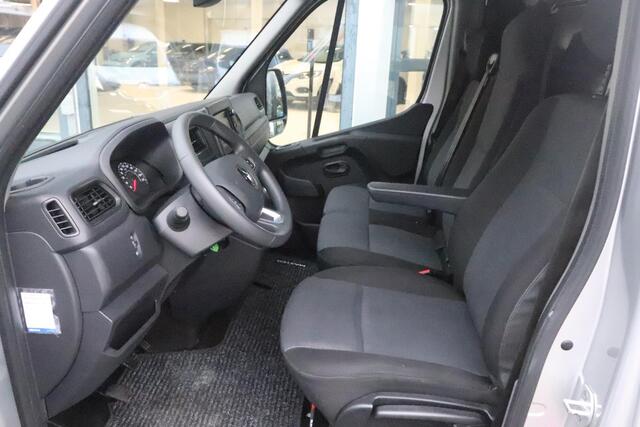Renault MASTER T33 2.3 dCi 135 L2H2 Work Edition | Navigatie | Trekhaak | Camera |