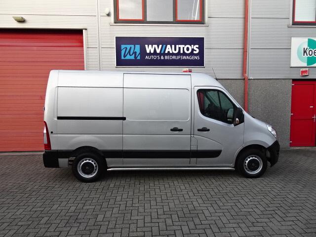 Renault MASTER T35 2.3 dCi L2H2 airco 130 pk 3 zits