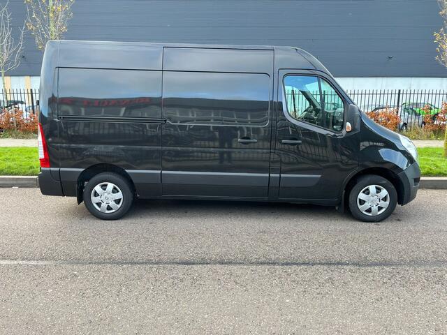 Renault MASTER Renault 130.33 L2H2 2.3dci
