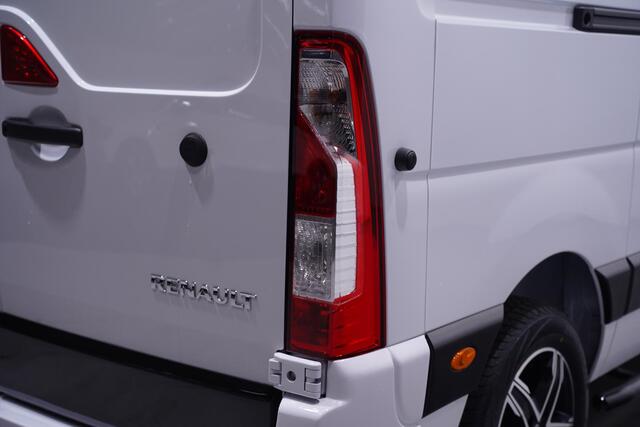Renault MASTER 2.3 DCi 135 pk L3H2 Black Style Edition Navi Camera, 17" LMV, Sidebars Zwart, Zonneklep, 3-Zits, Uniek