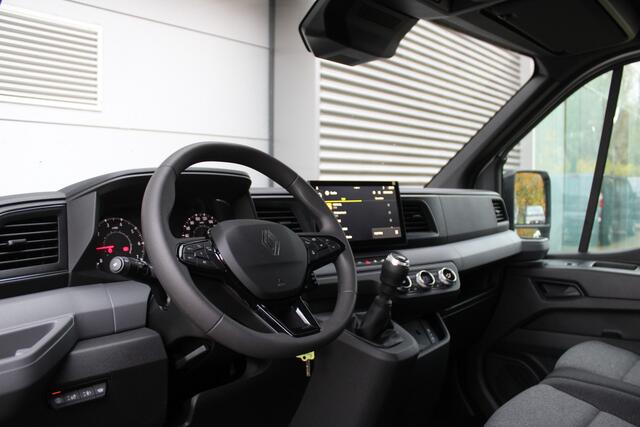 Renault MASTER T35 2.0 dCi 170pk L2H2 Extra - Navigatie - Blind Spot - Camera - Stoelverwarming - Verwarmde voorruit - Rijklaar