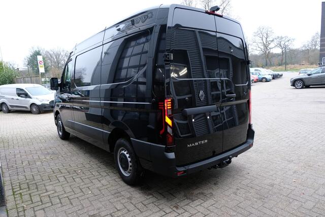 Renault MASTER T35 2.0 dCi 130 L2H2 Advance / LAADRUIMTE BETIMMERD / TREKHAAK / NIEUW /