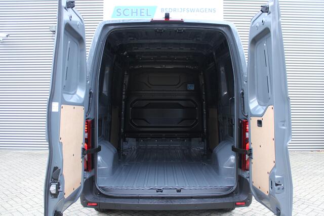 Renault MASTER T35 2.0 dCi 170pk L2H2 Extra - 2x Schuifdeur - Navigatie - Blind Spot - Camera - Stoelverwarming - Verwarmde voorruit - Rijklaar