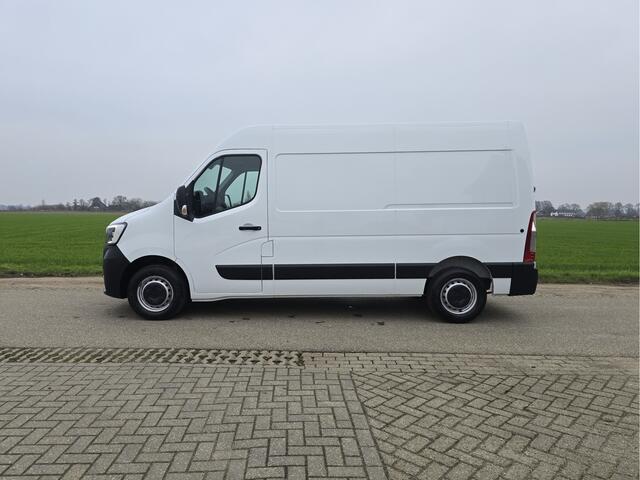 Renault MASTER T33 2.3 dCi 135 L2H2 Comfort - 135 Pk - Euro 6 - Airco - Cruise Control
