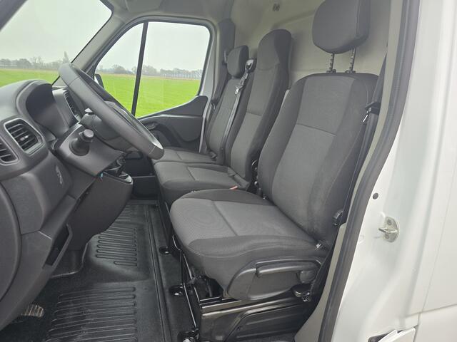 Renault MASTER T33 2.3 dCi 135 L2H2 Comfort - 135 Pk - Euro 6 - Airco - Cruise Control