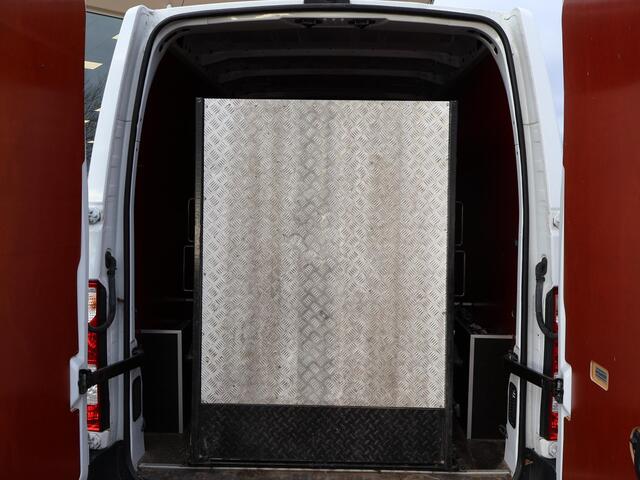 Renault MASTER T35 2.3 DCI 170 PK L3H2 | OPRIJPLAAT + LIER | LUCHTVERING | TREKHAAK | CAMERA | NAVIGATIE