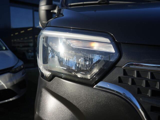 Renault MASTER T33 2.3 dCi 135 L2H2 - Parkeersensoren voor + achter - Bluetooth