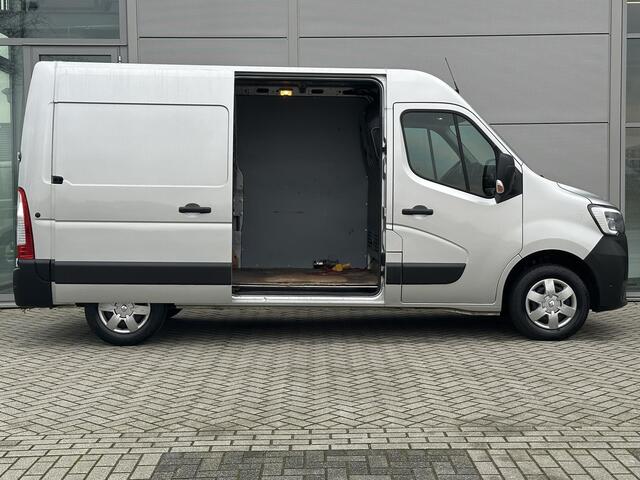 Renault MASTER T35 2.3 dCi 150 L2H2 Energy Work Edition | TREKHAAK | AIRCO | NAVIGATIE | PARKEER CAMERA | PARKEER SENSOREN VOOR + ACHTER | TRAKHAAK |