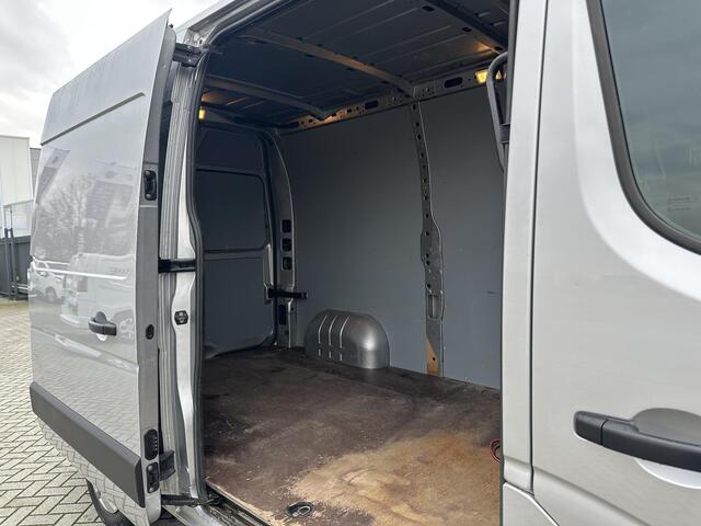 Renault MASTER T35 2.3 dCi 150 L2H2 Energy Work Edition | TREKHAAK | AIRCO | NAVIGATIE | PARKEER CAMERA | PARKEER SENSOREN VOOR + ACHTER | TRAKHAAK |