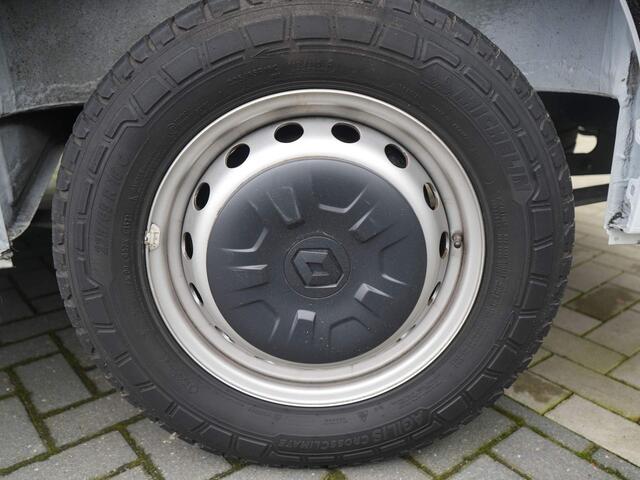 Renault MASTER T35 2.3 dCi 135 L3H2 Comfort - Trekhaak - All Seasonbanden - Imperiaal